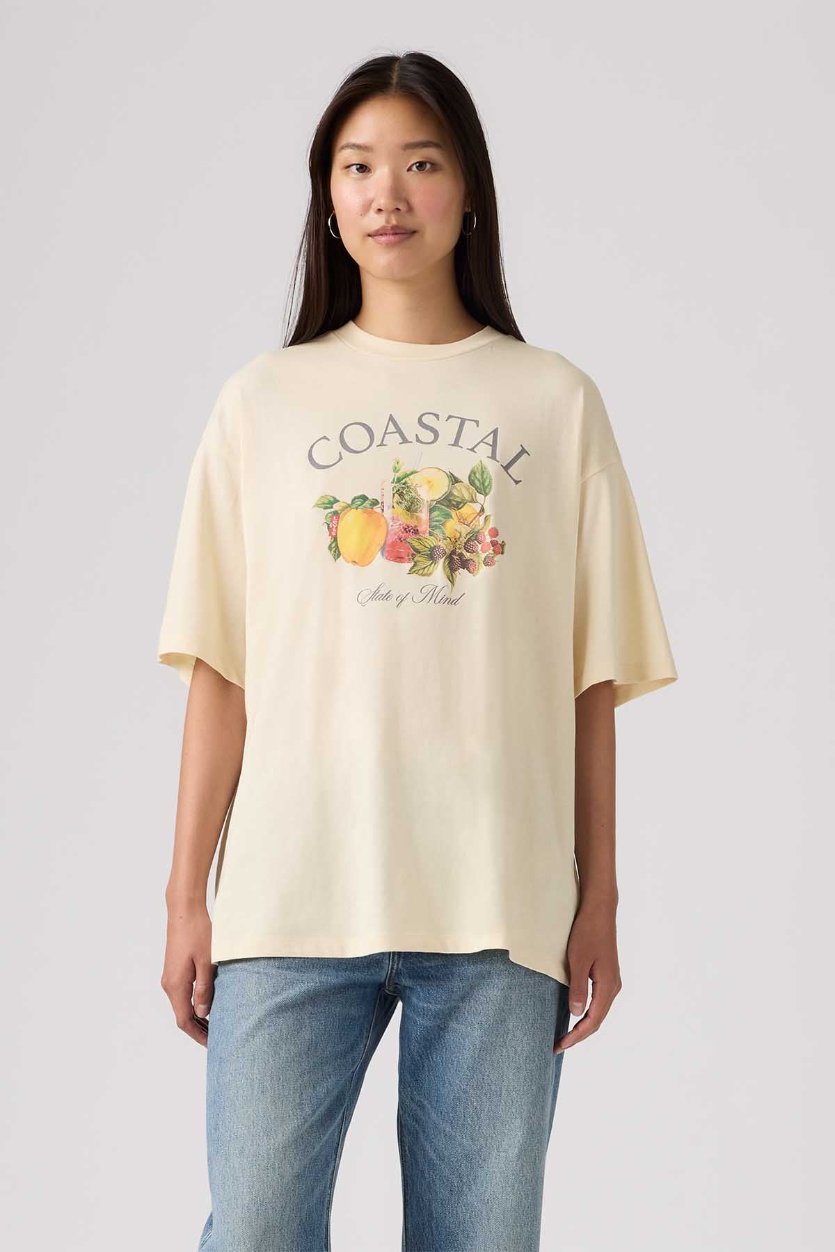 Light cream coastal graphic T-shirt with short sleeves, crew neck