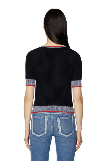 Black ribbed knit T-shirt back with striped hem trim