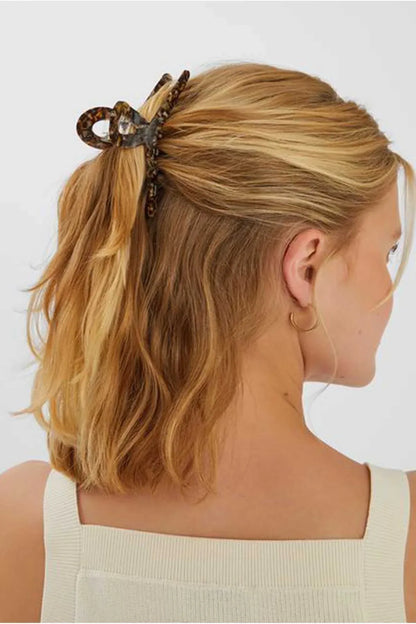 Accessorize - AK Galleria