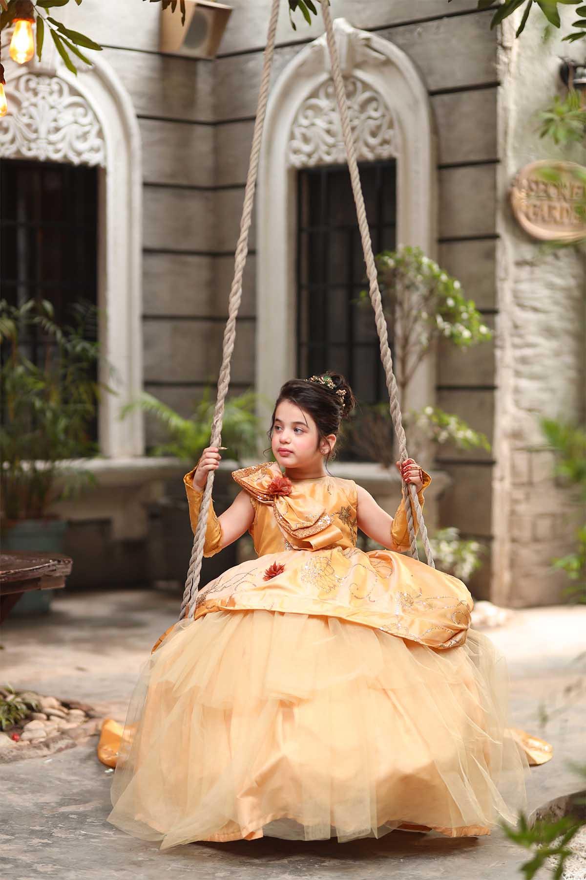 Qurratulain saqib - AK Galleria