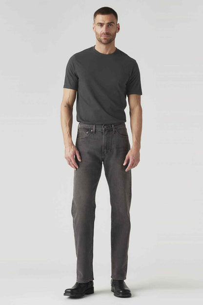 Dark denim jeans with straight legs, button fly and belt loops