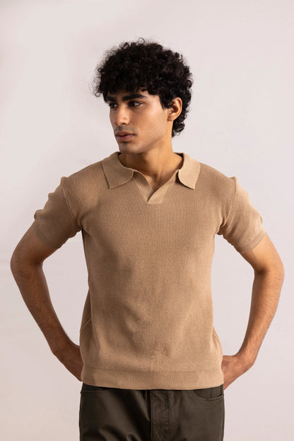 Men’s brown knit polo shirt front view with collar and short sleeves