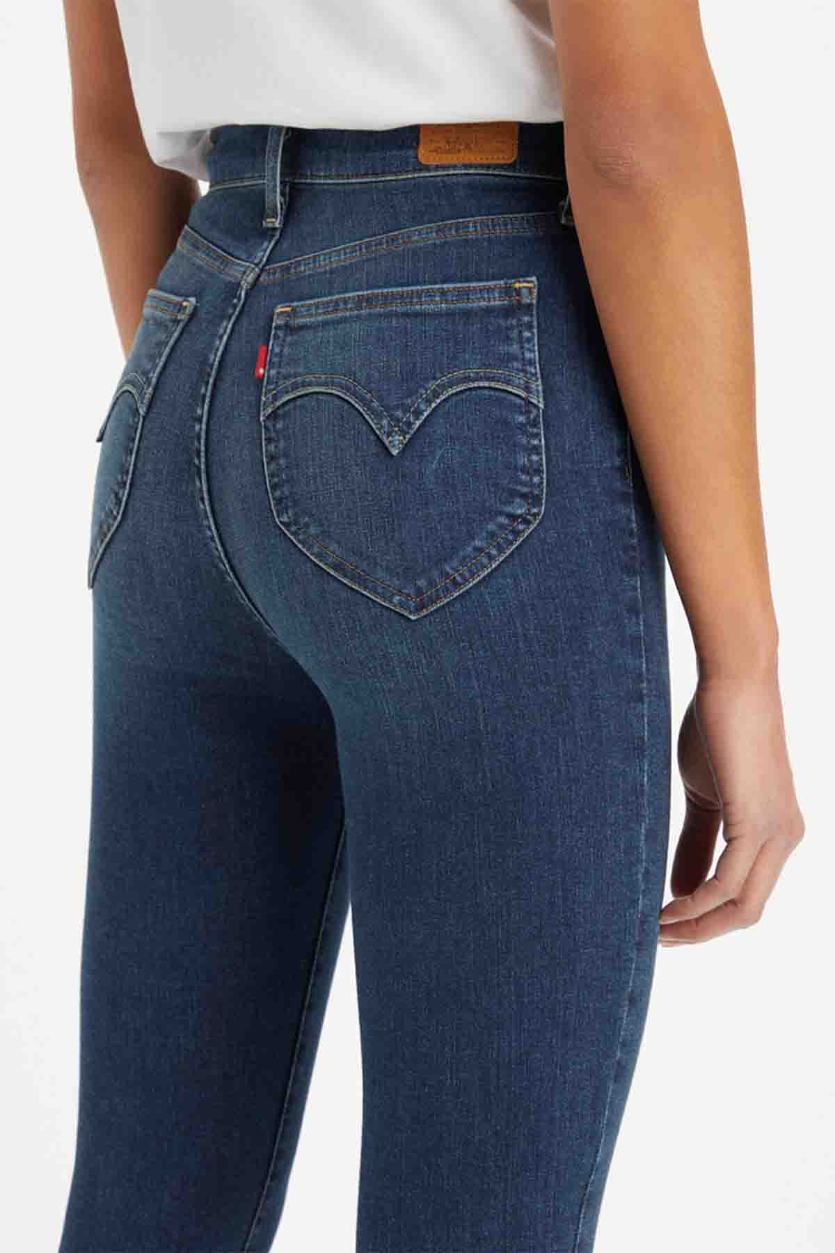 Levi's