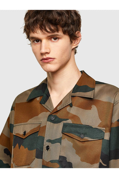 Diesel camouflage short-sleeve shirt with button placket and chest pockets