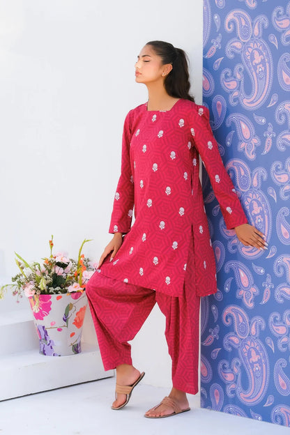Pink printed long kurta with matching pants set, side view, 3/4 sleeves.