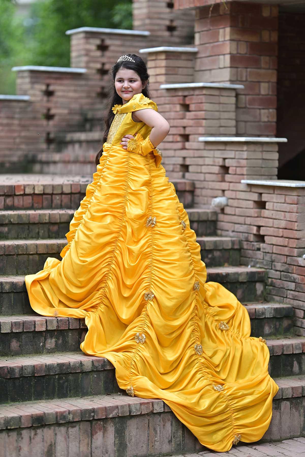 Qurratulain saqib - AK Galleria