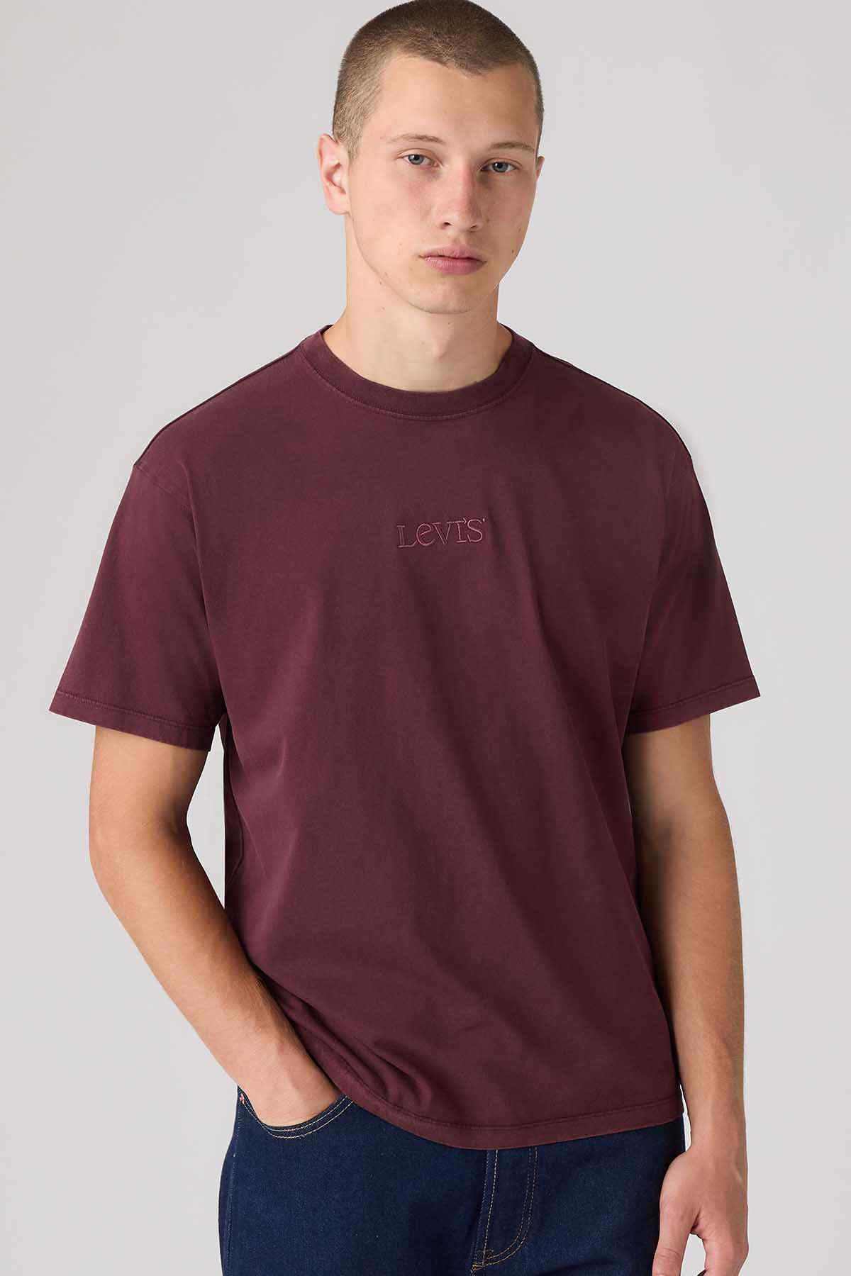Levi's mahroon crew-neck T-shirt with small chest logo, short sleeves