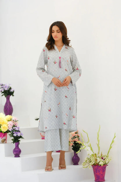 Dhaga women’s grey floral kurta set with V-neck and long sleeves