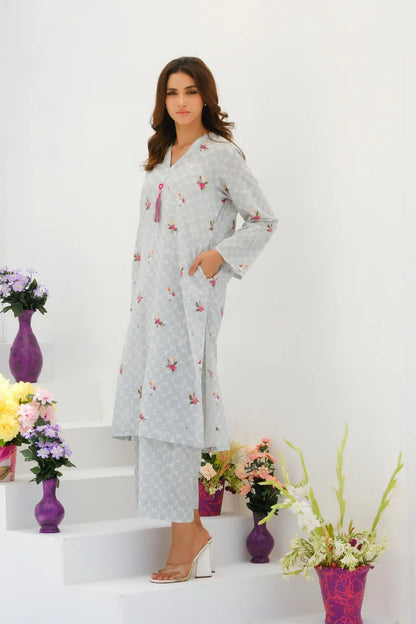 Dhaga women’s grey floral kurta with V-neck and side pockets, long sleeves