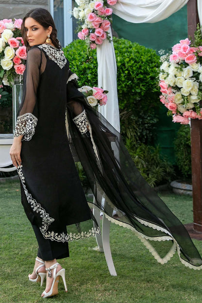 Nimra Kashif - AK Galleria