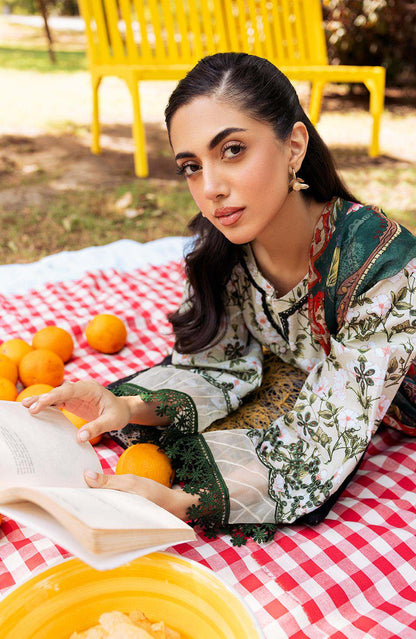 Floral kurta neckline and long sleeves with dark trim and patterned dupatta