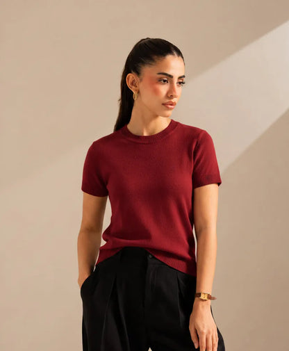 Fitted crew-neck knit top with short sleeves, burgundy red; ribbed hem and cuffs