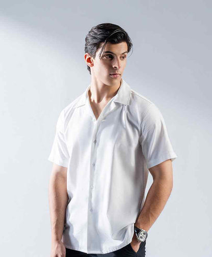 Men's white fitted short-sleeve button-up shirt with pointed collar and front buttons