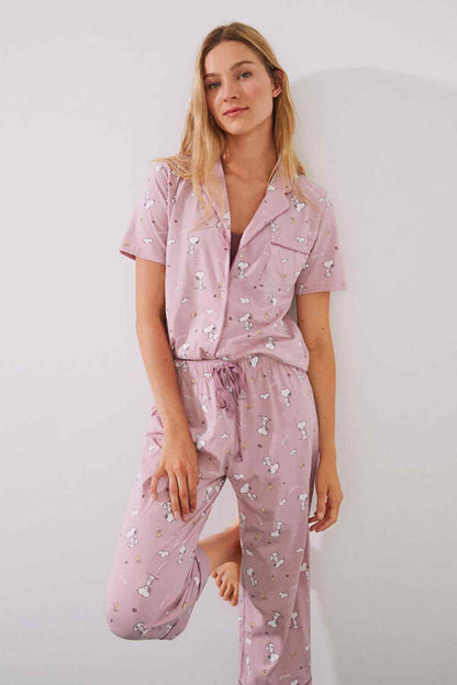 Pink pajama set with short-sleeve V-neck shirt and drawstring capri pants