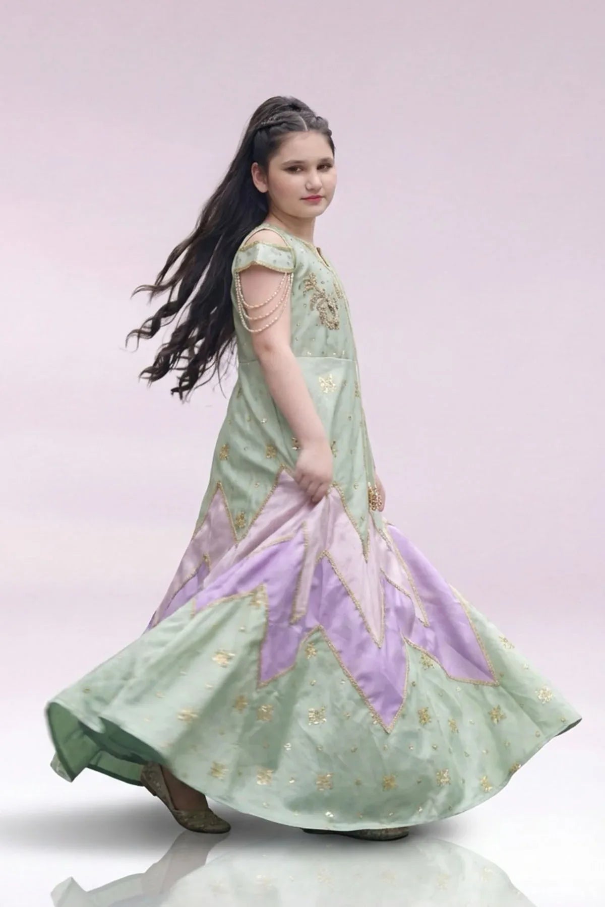 Qurratulain saqib - AK Galleria