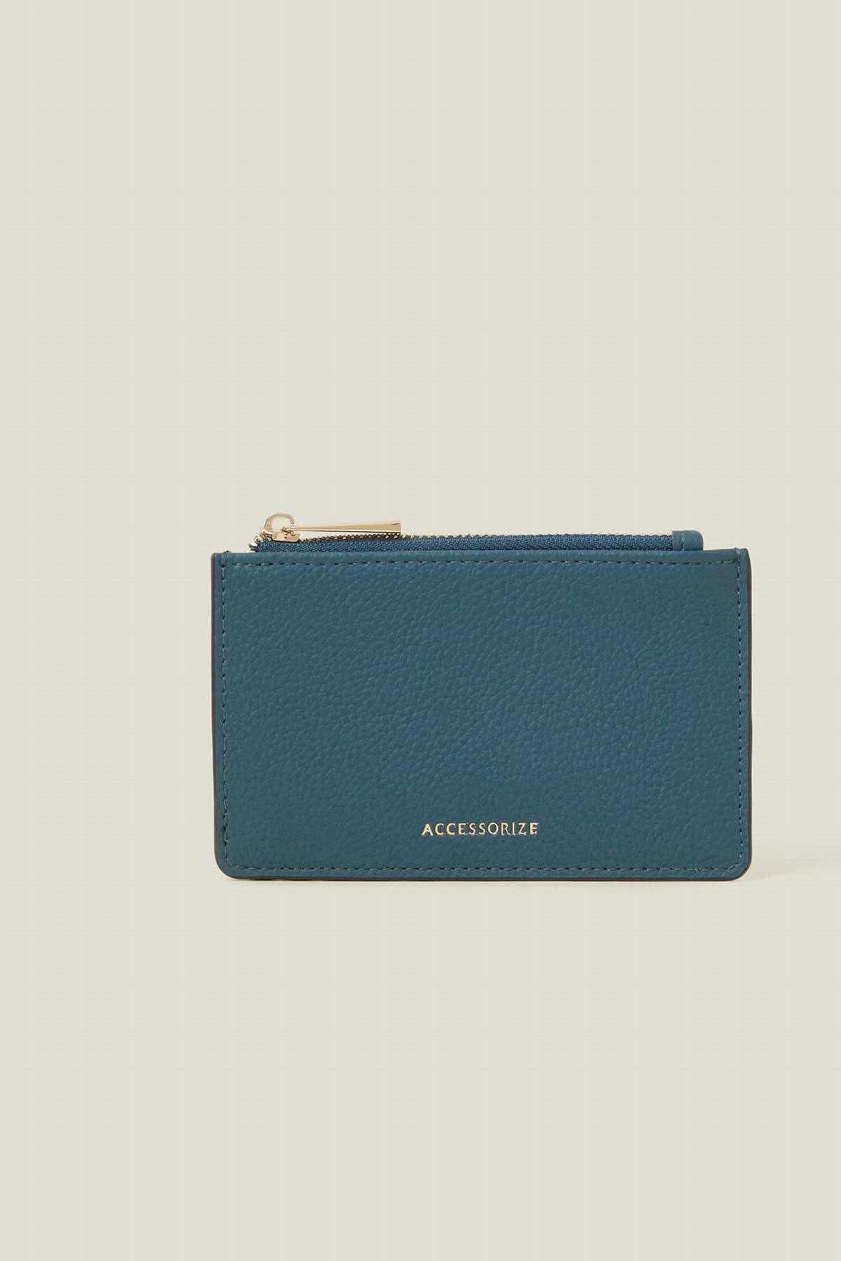 ACCESSORIZE
