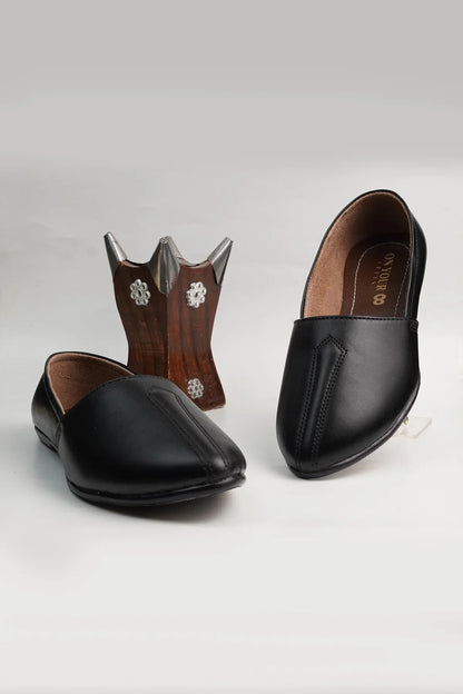On your Feet - AK Galleria