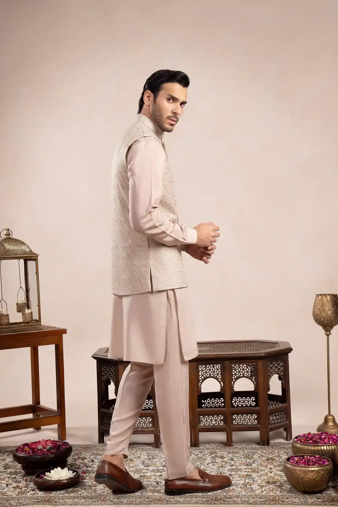 MURAQSH - AK Galleria
