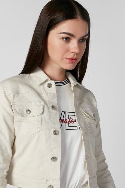 Beige denim jacket collar with button placket and chest pockets