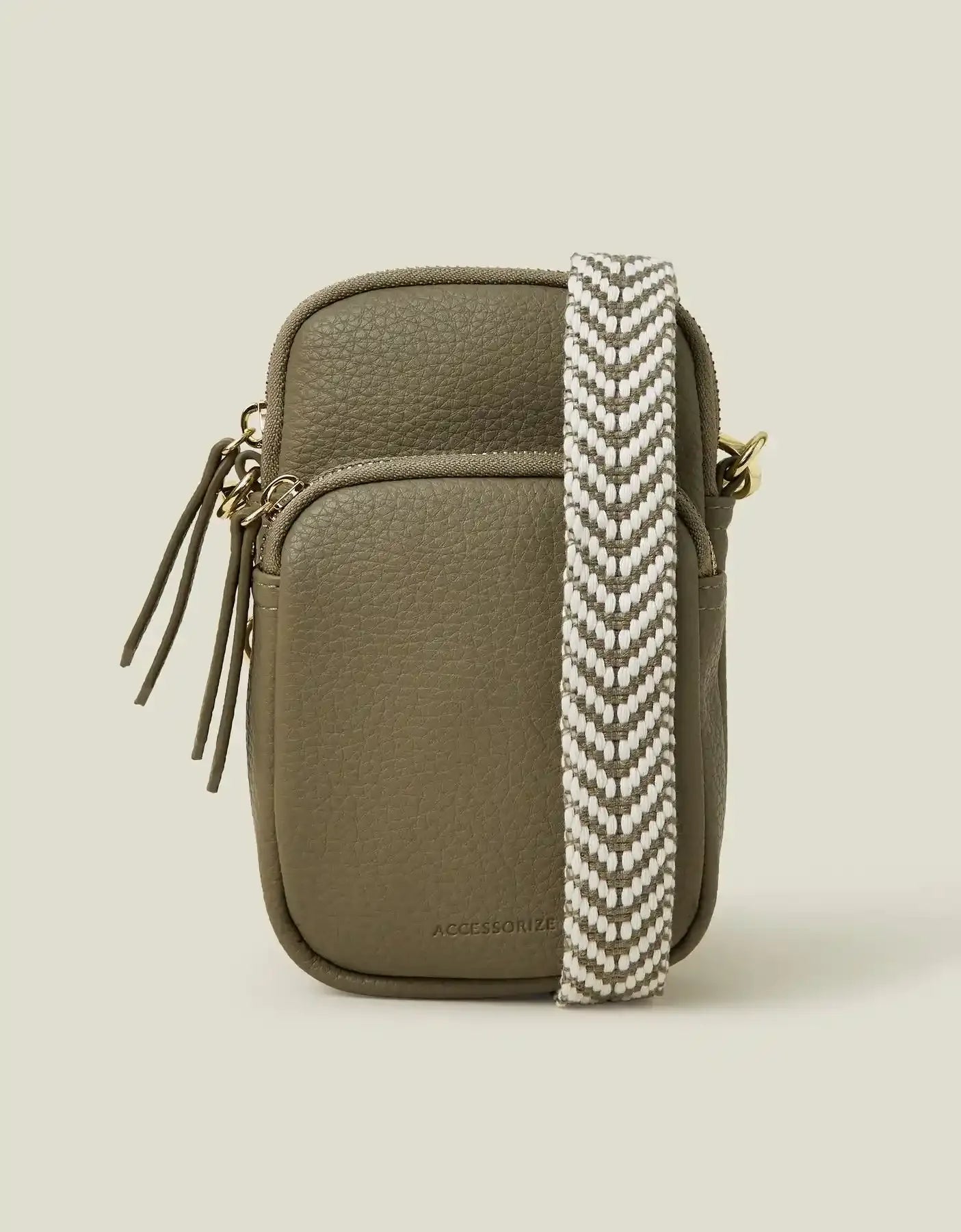 Accessorize - AK Galleria