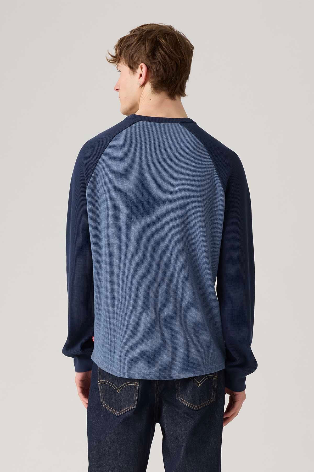 Levi's