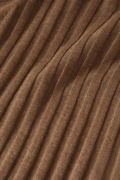 Caramel ribbed knit fabric detail
