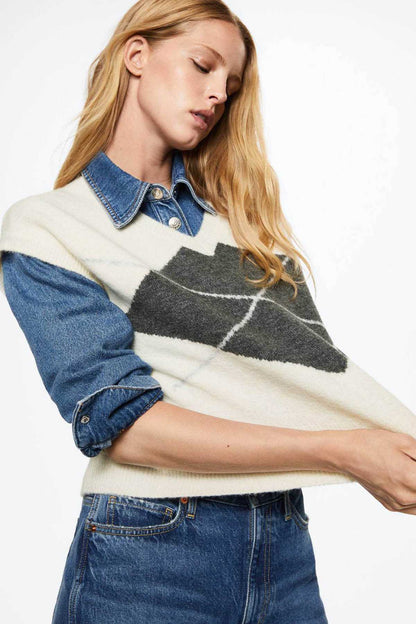 Ecru sweater with charcoal argyle diamond front and blue denim-look collar