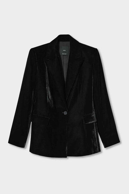 Black velvet blazer with notched lapels and single front button