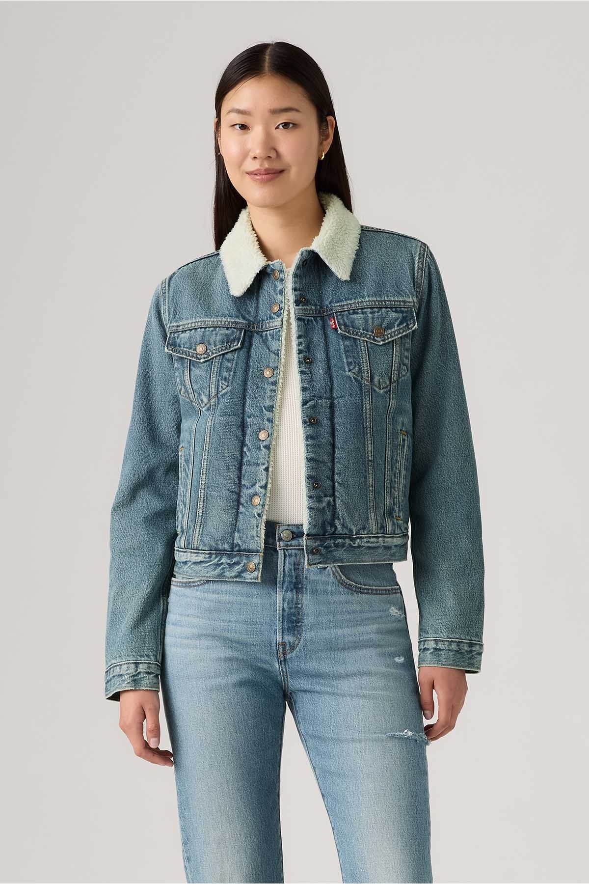 Levi's