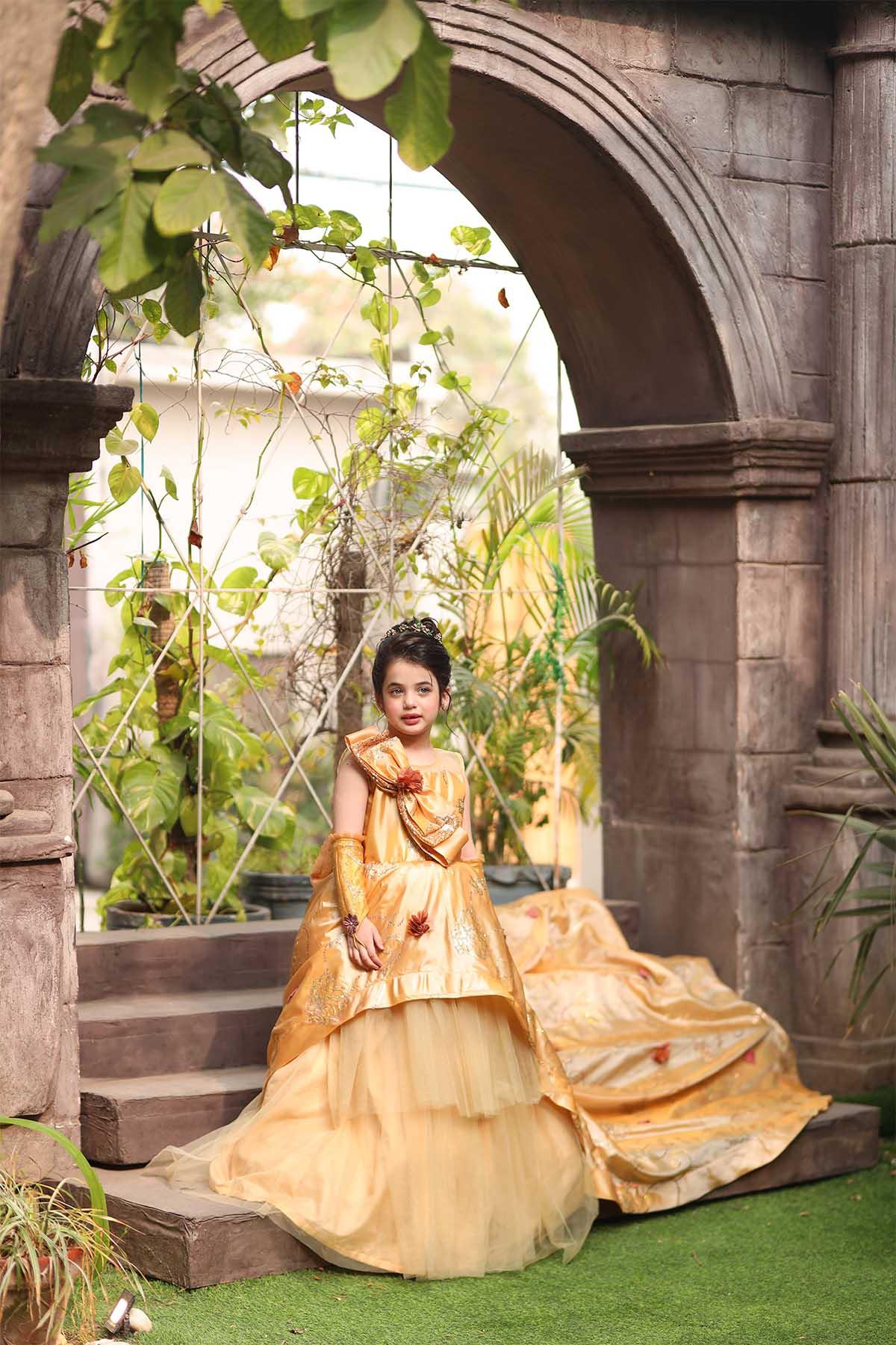 Qurratulain saqib - AK Galleria