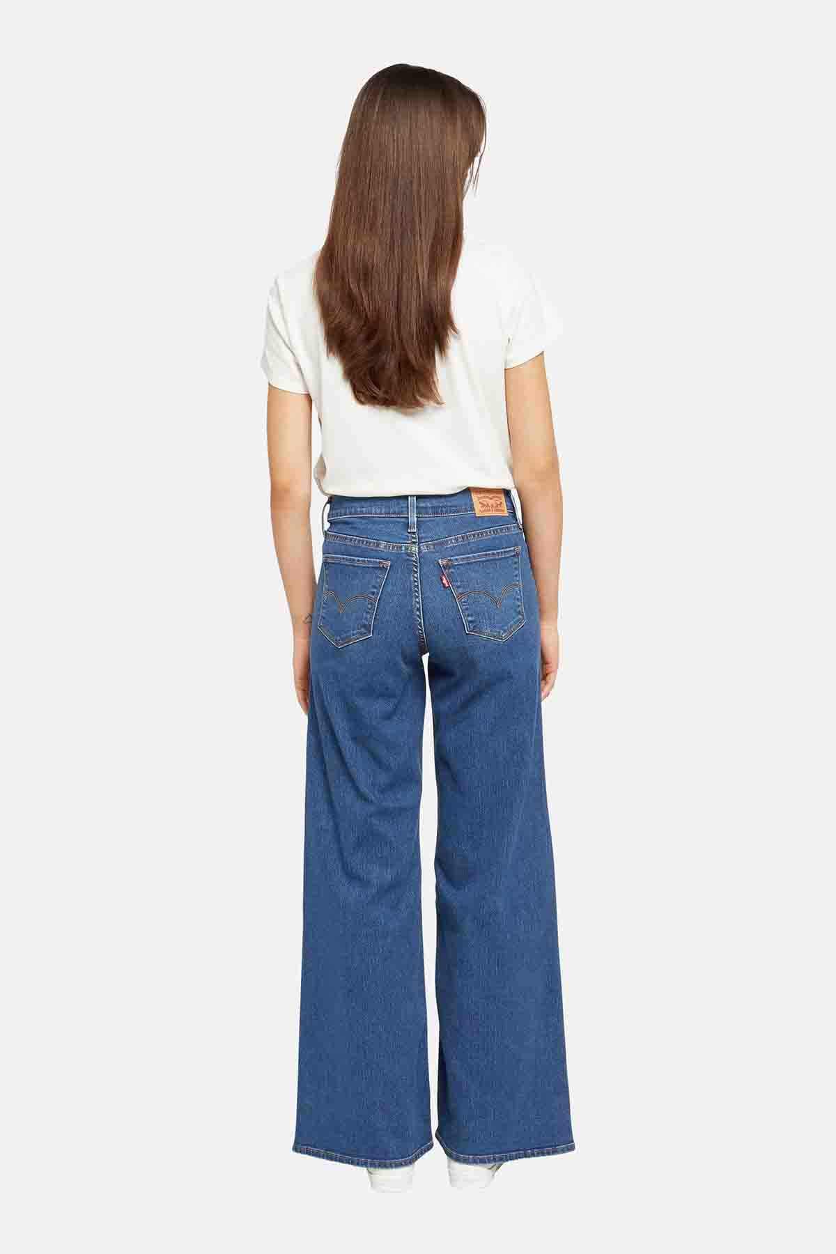 Levi's