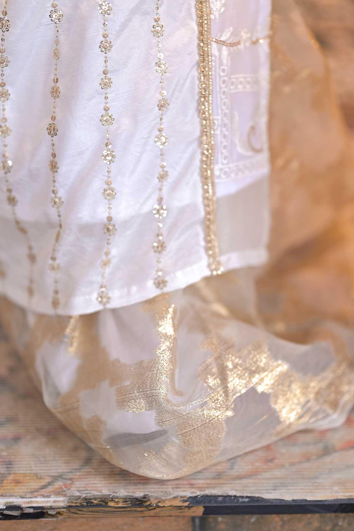 Qurratulain saqib - AK Galleria