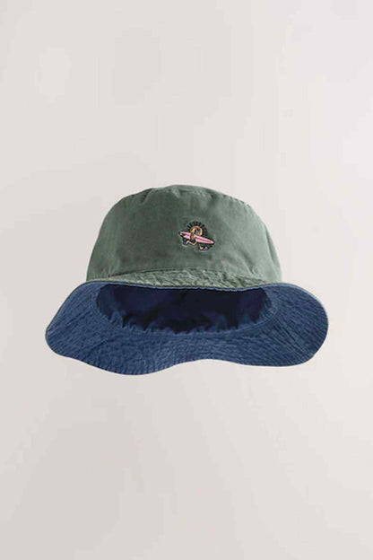 Green bucket hat with blue brim and embroidered patch at center