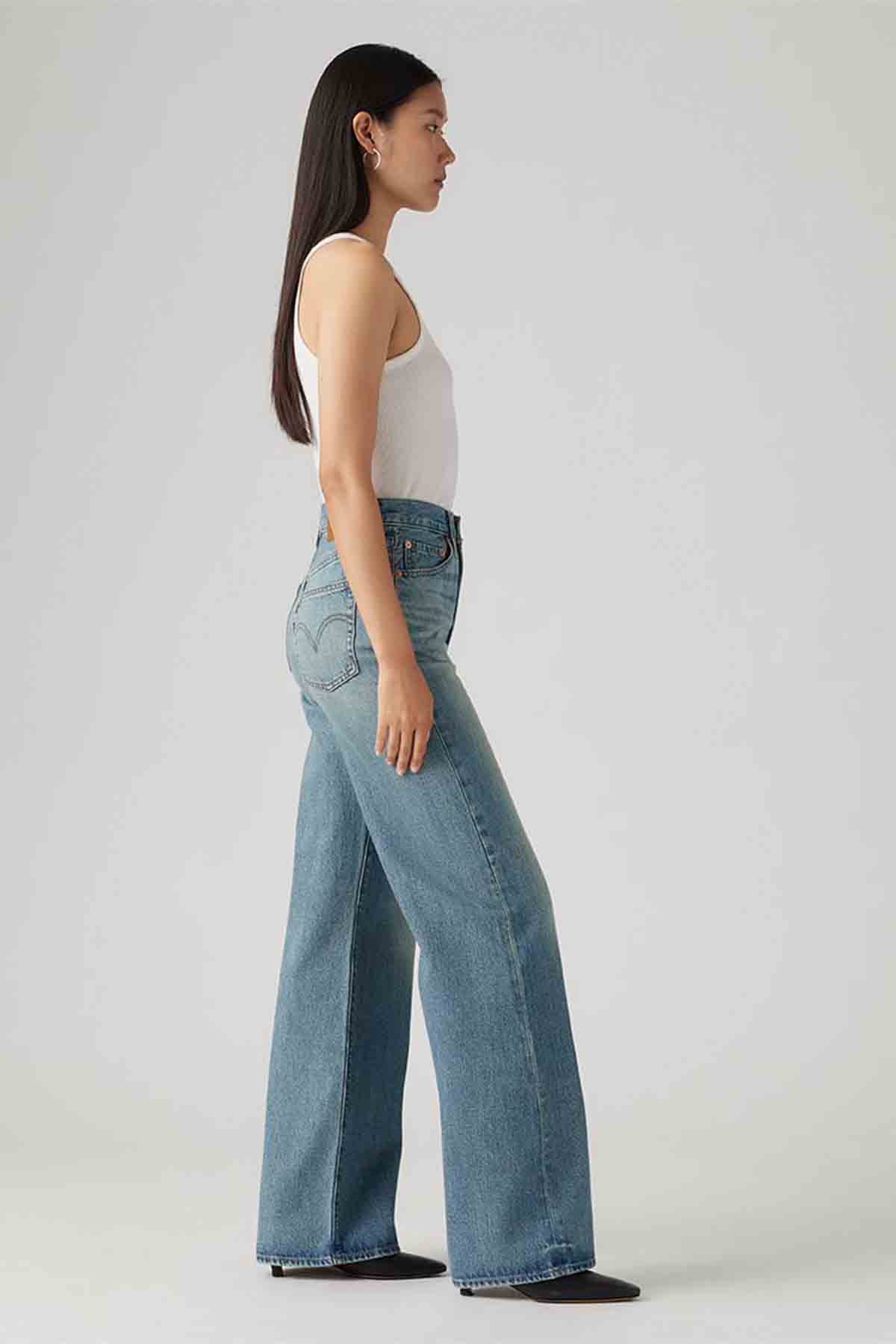 Levi's
