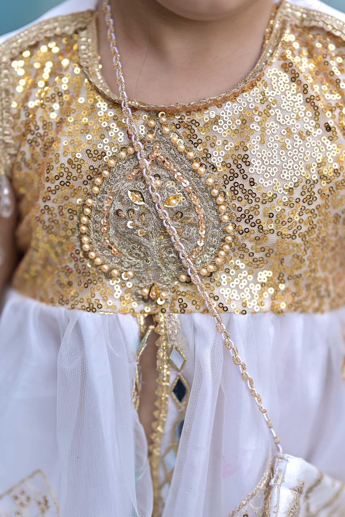 Qurratulain saqib - AK Galleria