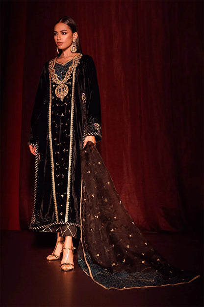 Nimra Kashif - AK Galleria
