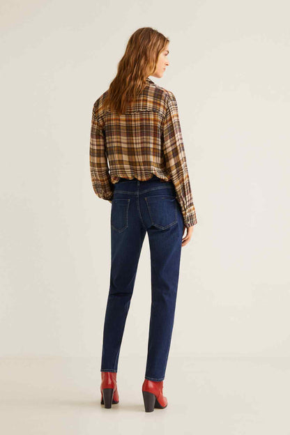 Dark blue denim jeans, back view, straight fit with cuffed ankles