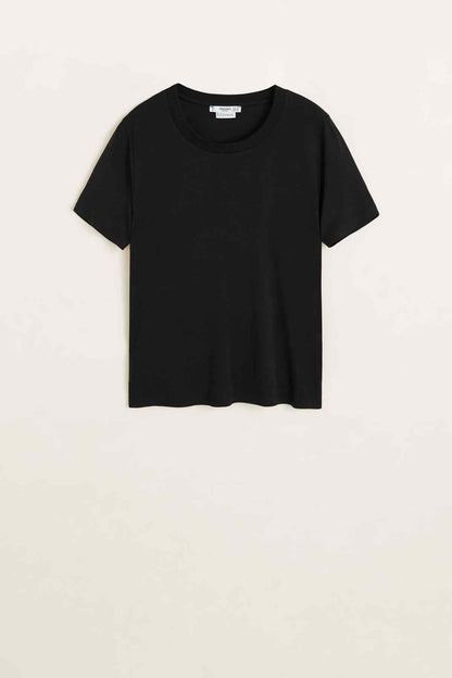 Black crew-neck short-sleeve t-shirt