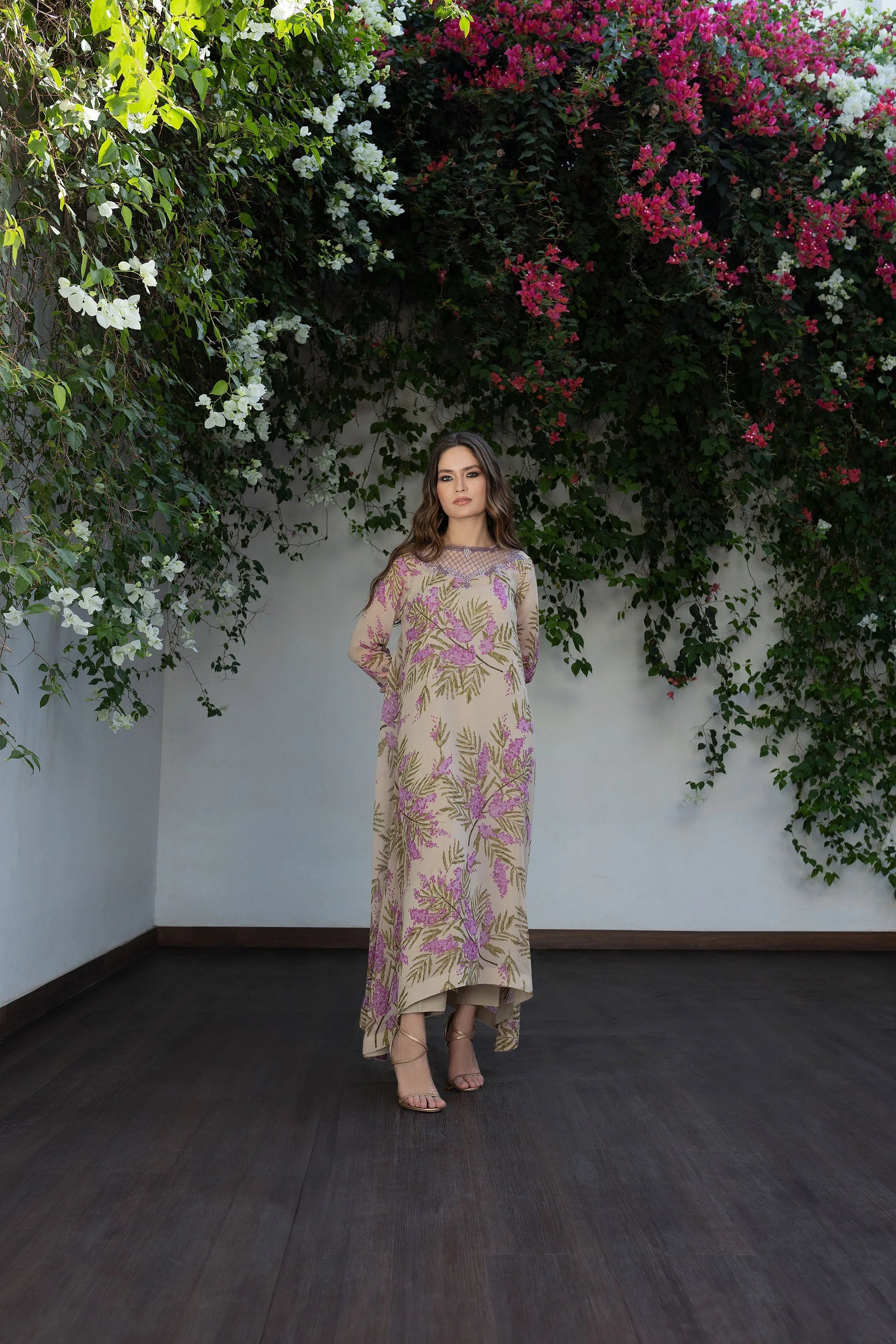 Velour - AK Galleria