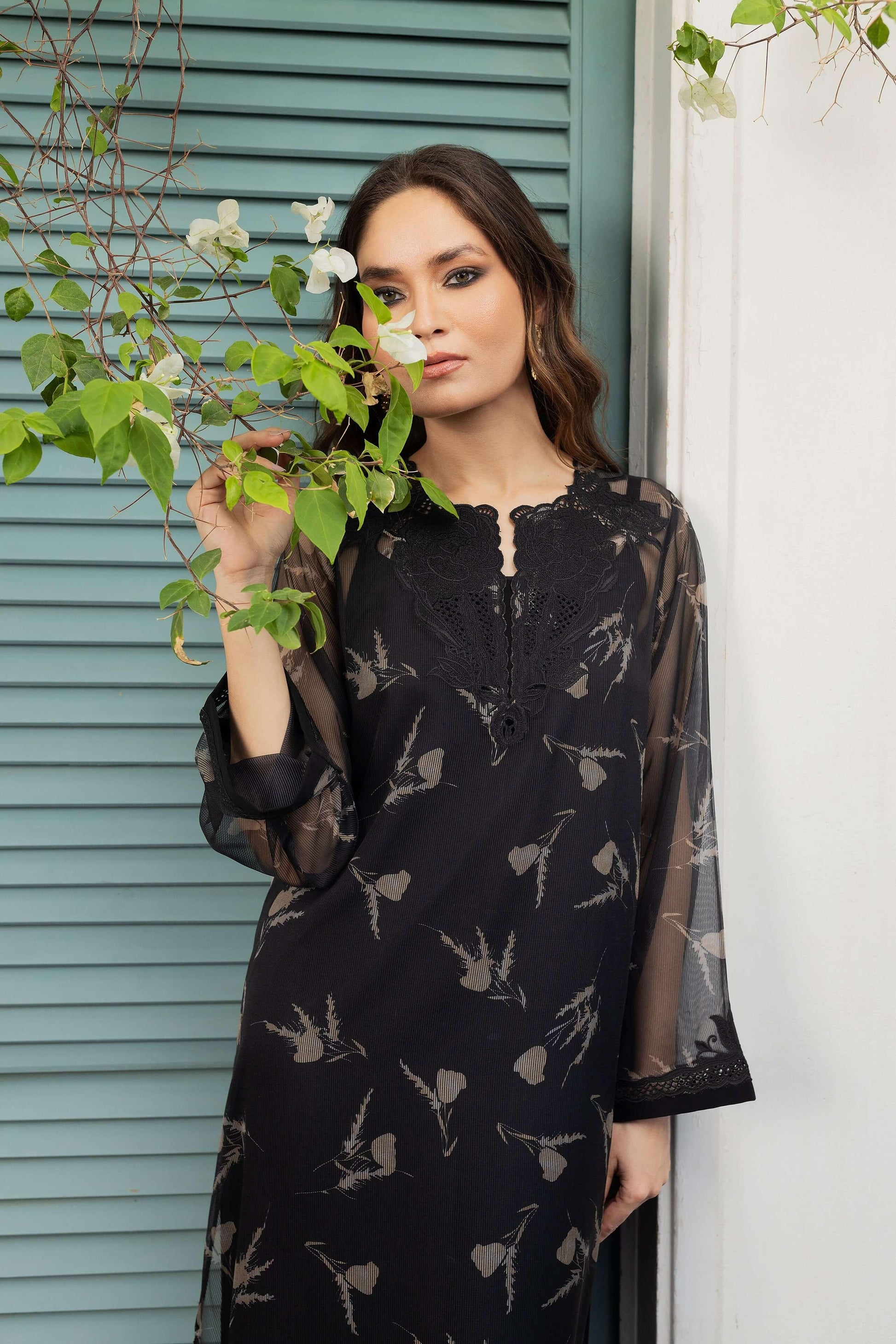 Velour - AK Galleria