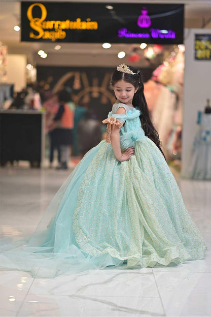 Qurratulain saqib - AK Galleria