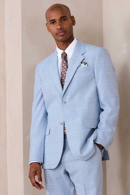 Light blue single-breasted blazer with patterned tie and matching trousers