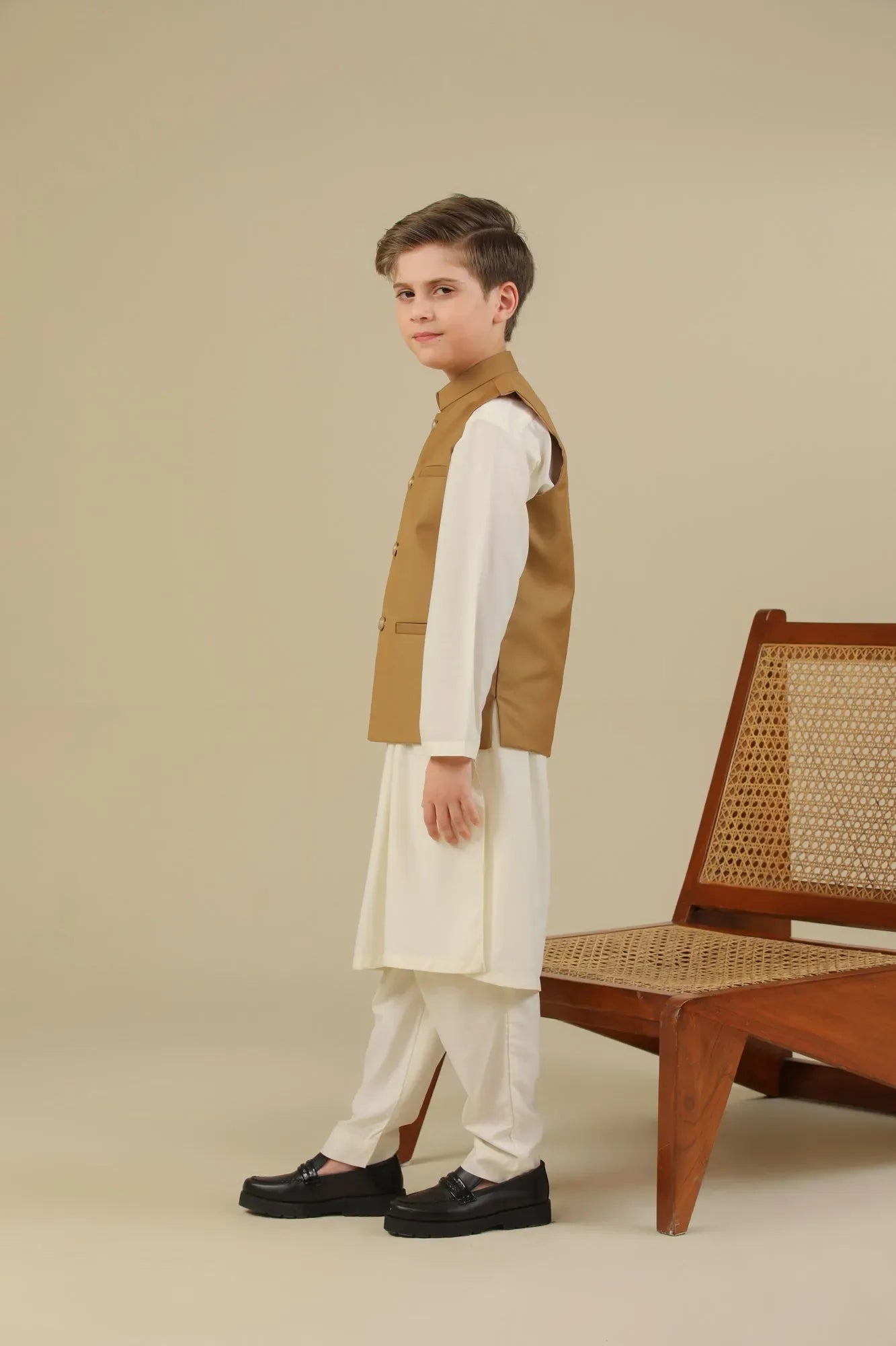 MURAQSH - AK Galleria