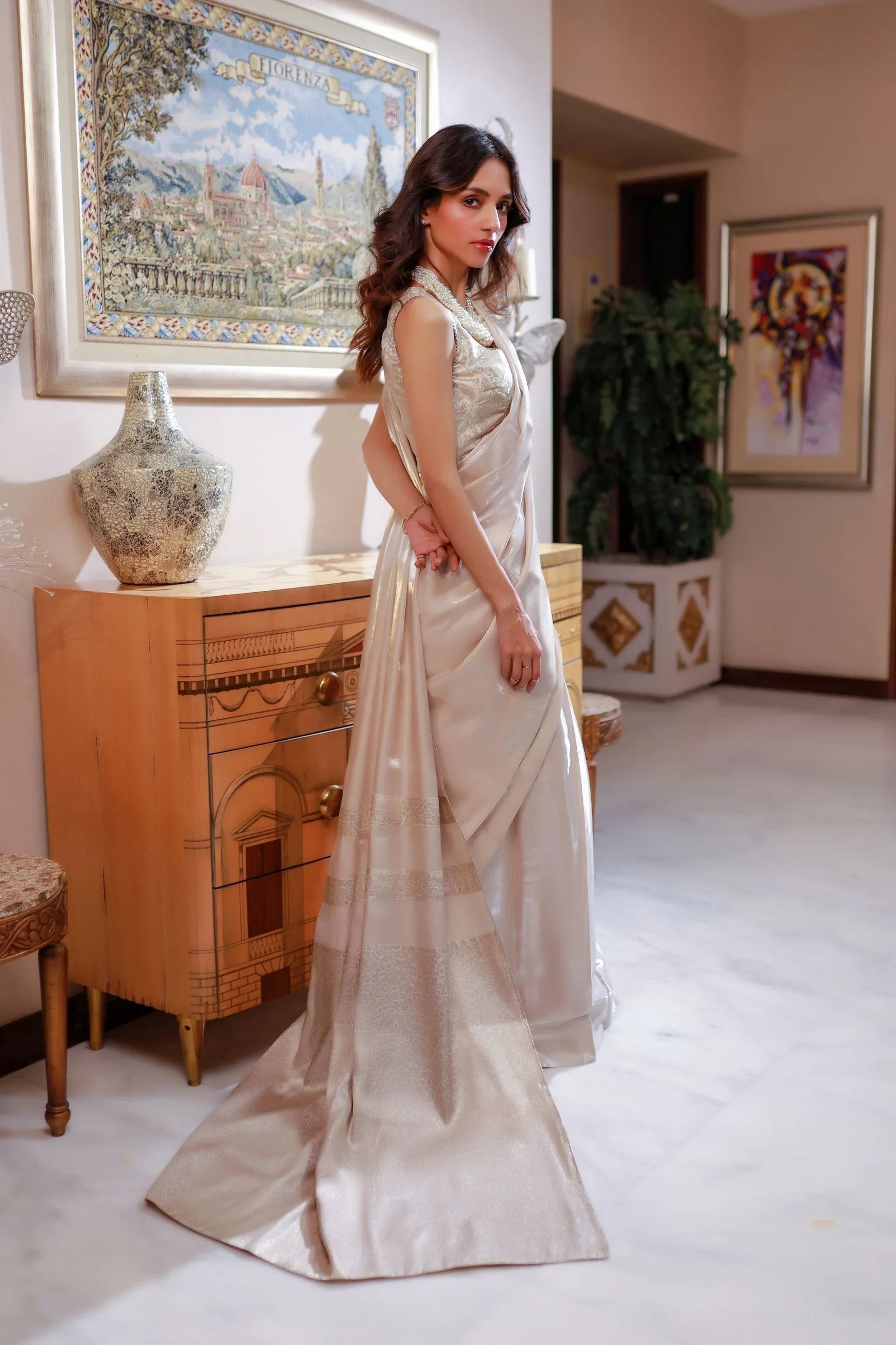 Velour - AK Galleria