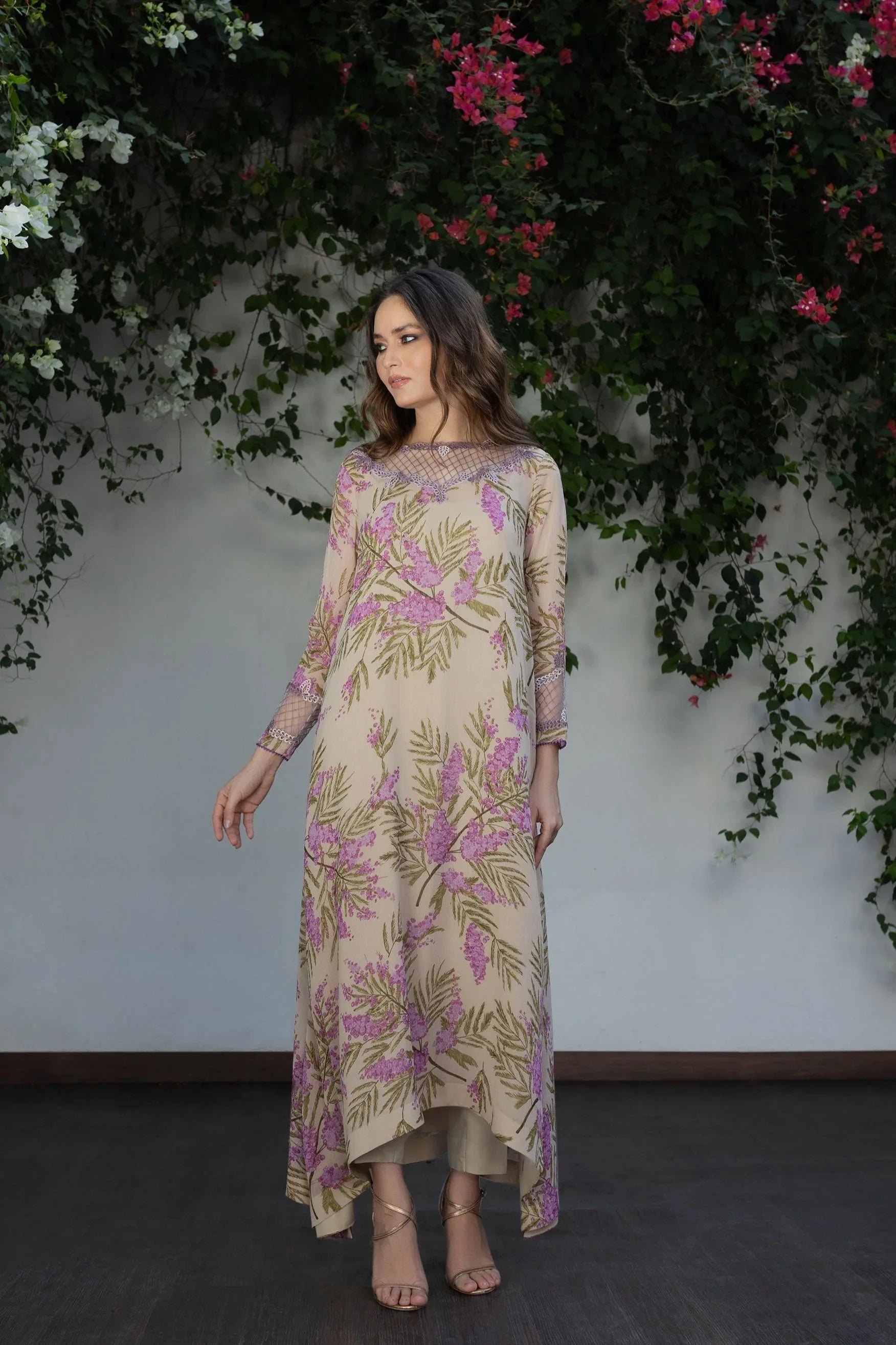 Velour - AK Galleria