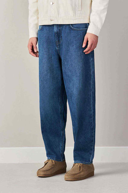 Mid blue denim jeans with straight leg, waistband and belt loops