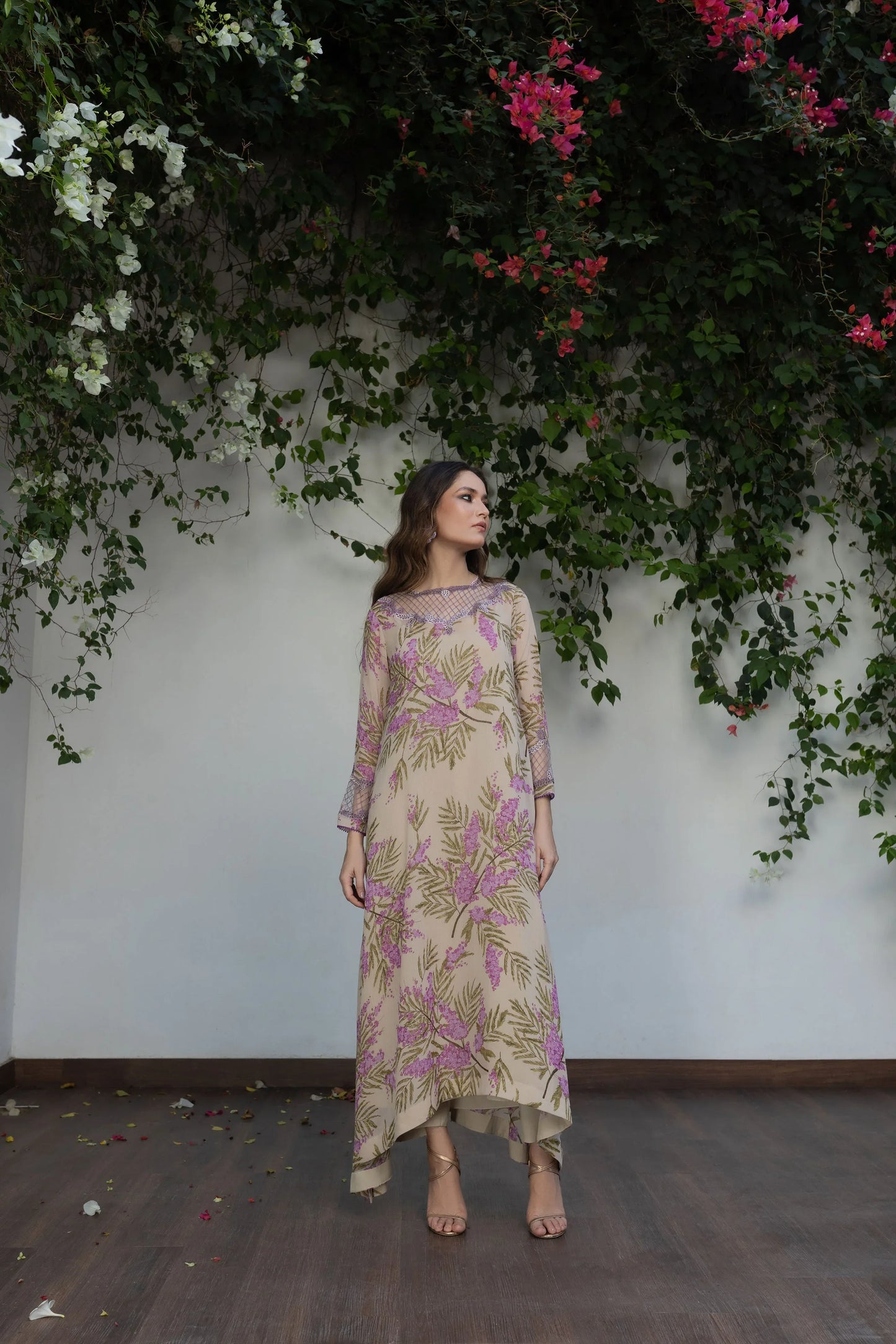 Velour - AK Galleria