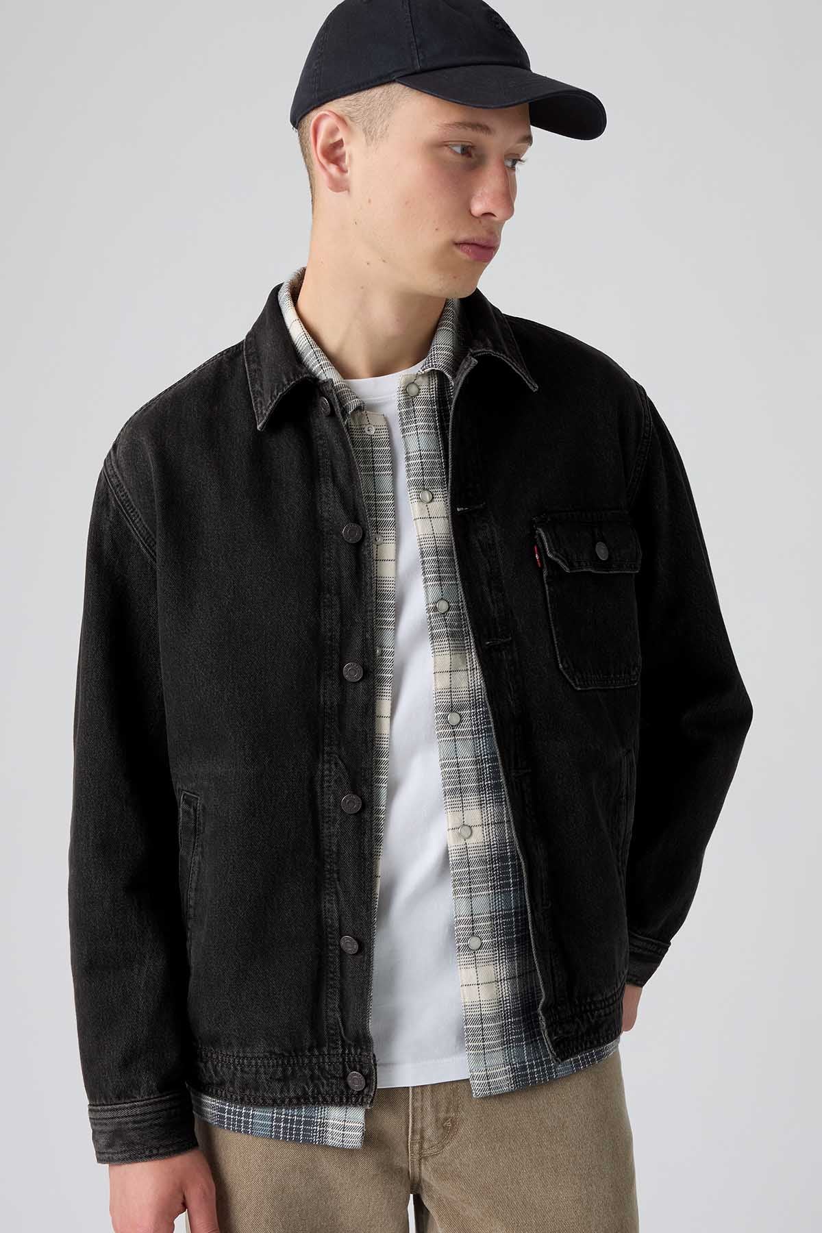 Levi's