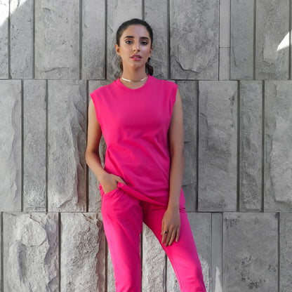 Dhaga fuchsia sleeveless top and matching pants set, sleeveless crew neck