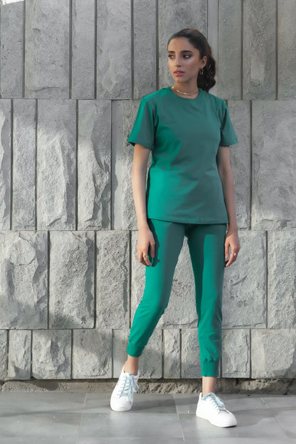 Dhaga teal scrub set, short-sleeve top with relaxed fit and ankle-length jogger pants